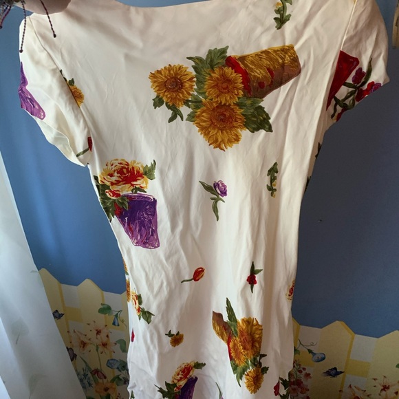 vintage garden themed white dress - Picture 2 of 3